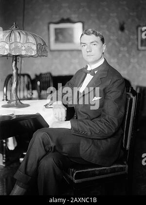 JOHN DRINKWATER (1882-1937) English poet and dramatist. Photo: Baines News Servidce Stock Photo