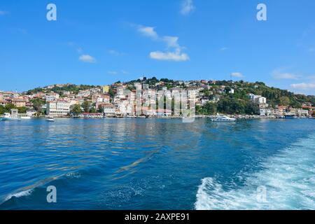 The waterfront of a residential part of the Beykoz district on the Asian shore of Istanbul, Turkey. Stock Photo