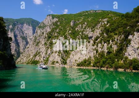 Ferry on Koman Reservoir, Liqeni i Komanit, Drin Gorge, Qark Shkodra, Albania Stock Photo