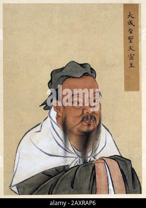 500 BC, CHINA : Chinese philosopher Confucius aka  K'ung Fu-Tzu ( 551 - 479 BC. ). Portrait by undentified artist, period Yuan dynasty ( 1279 - 1368 ), National Palace Museum collections, Taiwan , China . - CONFUCIO - CONFUCIANESIMO - RELIGION - RELIGIONE - PHILOSOPHY - FILOSOFIA ORIENTALE - PHILOSOPHER - FILOSOFO - beard - barba --- ARCHIVIO GBB Stock Photo