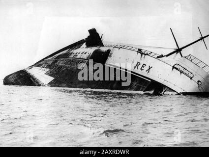 1933 , ITALY : The italian Ocean Liner SS. CONTE DI SAVOIA ( 50.000 ...