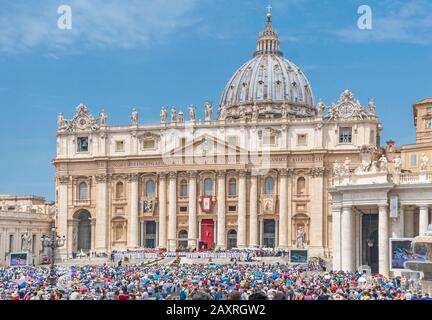 Pentecost Mass with Pope on St. Peter's Square, Rome, Lazio, Italy Stock Photo