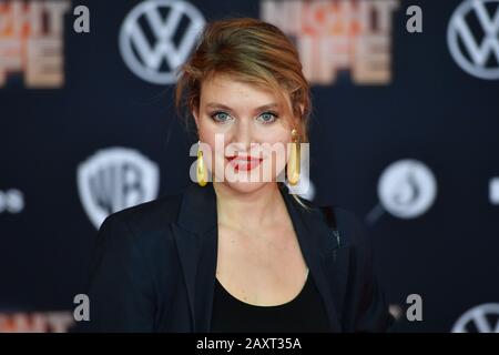 Lara MANDOKI (actress), single image, cut single motif, portrait, portrait, portrait red carpet, red carpet, arrival. Film premiere, cinema premiere NIGHTLIFE on February 12th, 2020 at Mathaeser Kino in Muenchen, | usage worldwide Stock Photo