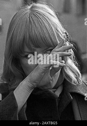 Lisa Fitz, deutsche Kabarettistin, Sängerin und Schauspielerin, in Hamburg, Deutschland um 1984. German cabaret artist, singer and actress Lisa Fitz at Hamburg, Germany around 1984. Stock Photo