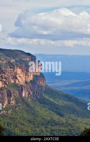 A view out into the Jamison Valley from the Jamison Lookout at Wentworth Falls Stock Photo