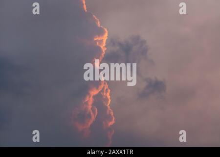 Red clouds due to bush fire smoke at sunset in The Blue Mountains in Australia Stock Photo