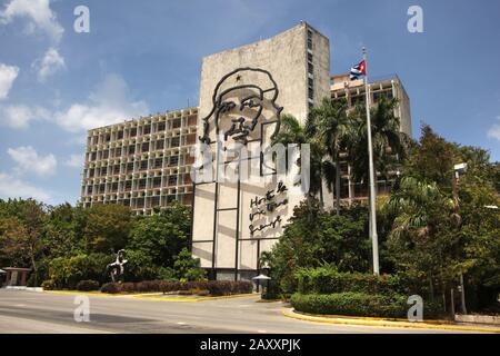 Offices of the Ministries of the Interior and Communications, with a steel memorial to Che Guevara, Revolution Square, Havana, Cuba. Stock Photo
