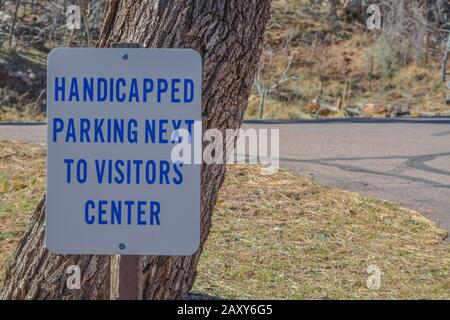 Handicapped Parking Sign. Payson, Tonto National Forest, Gila County, Arizona USA Stock Photo