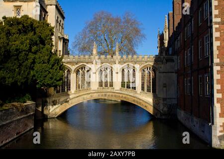 The Bridge of Sighs in Cambridge,England, a covered bridge at St John's College,crossing the River Cam between the college's Third Court and New Court Stock Photo