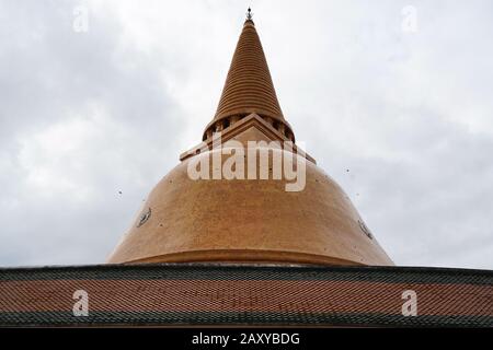 Stupa at Phra Pathommachedi, Nakhon Pathom, Thailand Stock Photo