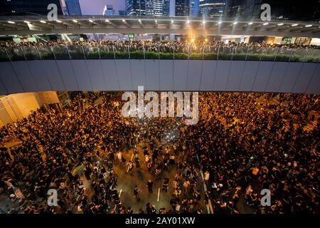 Hong Kong,China:16 Jun,2019. Protesters on Harcourt Road Admiralty and the overhead walkways.The protest march in Hong Kong against the extradition bi Stock Photo