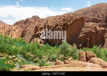 Maroc Morocco Dades Paysage De La Vallee Du Dades Landscape Of The Dades Valley Stock Photo Alamy