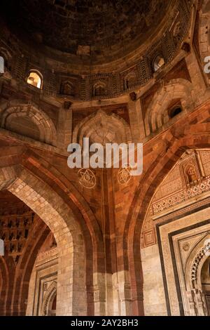 India, Uttar Pradesh, New Delhi, Purana Qila, Old Mughal-era Fort, Qila-e-Kuhna Masjid, Mosque built by Sher Shah Sur in 1541, Prayer Hall domed roof Stock Photo