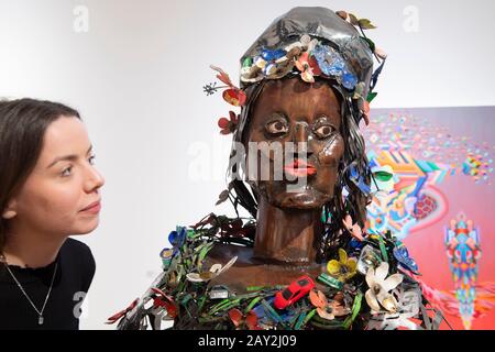 October Gallery, London, UK. 14th February 2020. Atmospheres, a group exhibition of contemporary art from around the world on display at October Gallery till 28th March. Image: Sokari Douglas Camp. Primavera, 2015. Steel, gold leaf and acrylic paint. Credit: Malcolm Park/Alamy Live News. Stock Photo