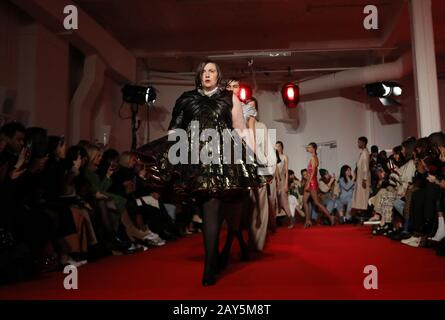 Lena Dunham on the catwalk during the 16Arlington show at London Fashion Week February 2020 show at Mess Hall, Mayfair, in London Stock Photo