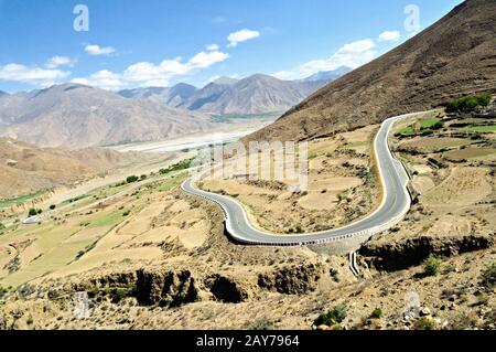 From the Yarlung Zangbo River Valley to the Kampa La Pass in Tibet China Stock Photo