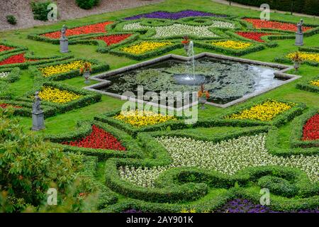 Fountain, pond and beautiful gardens at Lyme Hall in Peak District, Cheshire, UK Stock Photo