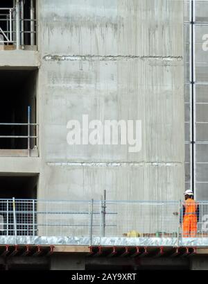 A construction worker on the South Bank Place site, a large mixed use development by the Canary Whar Stock Photo