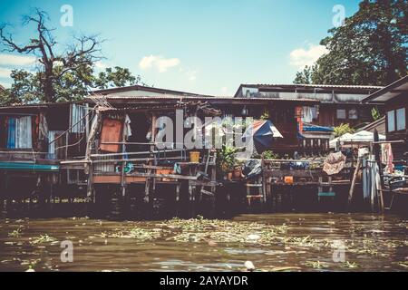 Traditional houses on Khlong, Bangkok, Thailand Stock Photo