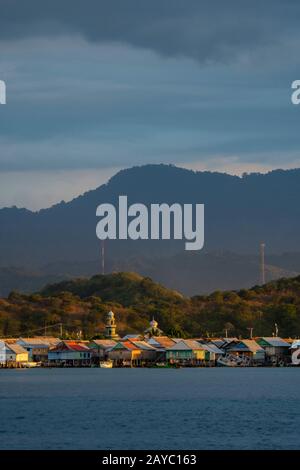 View of Bungin Island, off the coast of Sumbawa Island, Indonesia, home to a group of Bajau Sea Gypsies, famous for living in stilt houses above the w Stock Photo