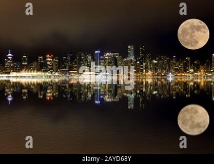 Vancouver Night Full Moon Stock Photo