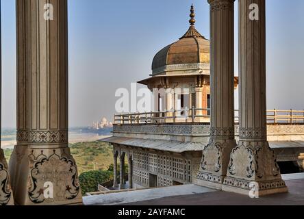 Musamman burj dome and Taj Mahal, Agra Fort, Agra, Uttar Pradesh, India Stock Photo