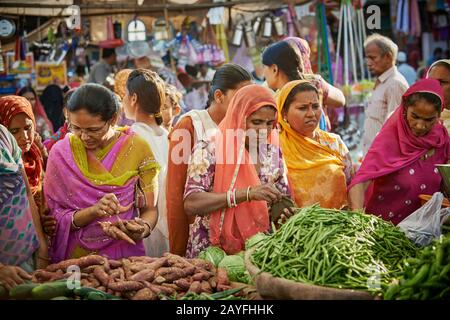 colorful streetlife  on market of Jodhpur, Rajasthan, India Stock Photo