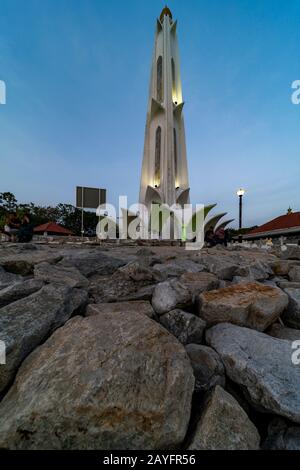 Sunset view of the minaret at the Masjid Selat Melaka, Melaka Mosque in Malacca, Malaysia. Stock Photo