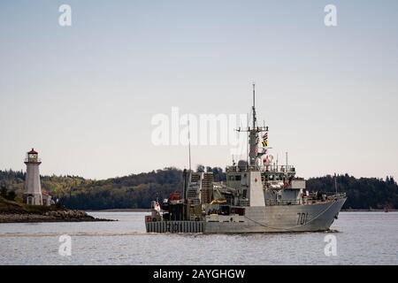 Minesweeper HMCS Glace Bay leaving Halifax during Exercise Cutlass Fury. Stock Photo