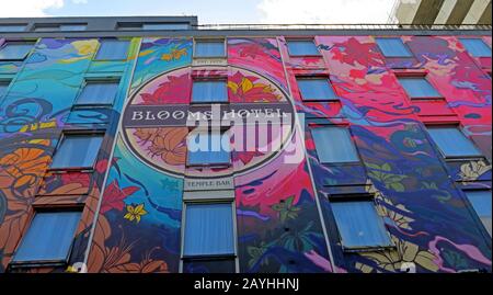 Blooms Hotel, Dublin, 3-6 Anglesea Street, colour wall mural as painted by James Earley, a Dublin artist Stock Photo