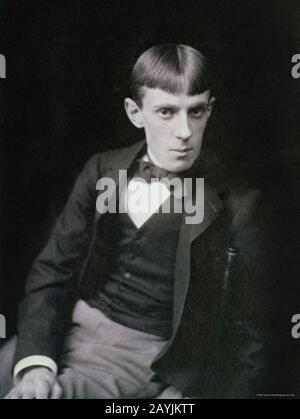 Frederick-hollyer-portrait-photograph-of-aubrey-beardsley. Stock Photo