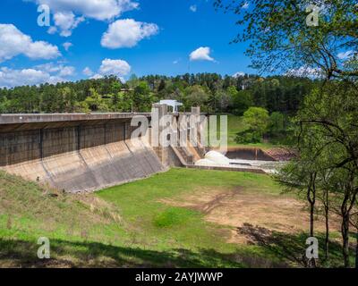 Nimrod Dam on the Fourche LaFave River, Ouachita Mountains, Highway 7, Arkansas. Stock Photo