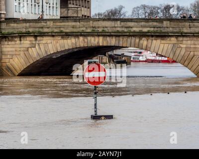 Flooding in York, UK due to storm Dennis, 16th February 2020. No entry sign in flood water, Kings Staith Stock Photo