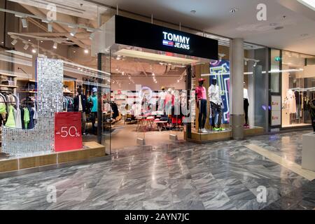 tommy jeans outlet