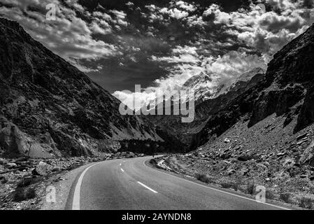 Dramatic landscape in mountainous central Asia roads, among Tajikistan, Afghanistan and Pakistan Stock Photo