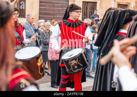20 OCTOBER 2018, VERONA, ITALY: Drummer at the medieval music festival in Europe Stock Photo