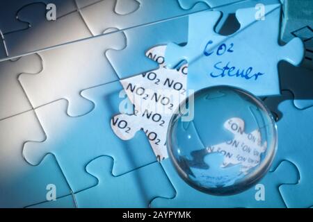 The Missing Piece CO2-Steuer Stock Photo