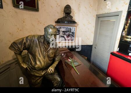 November 27, 2019, Havana, Cuba: statue of American writer Ernest Hemingway in the bar El Floridita in Havanna, Cuba. Stock Photo