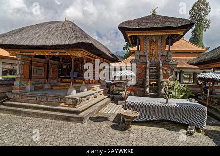Bedugul, Bali Island, Indonesia. 26th May, 2019. The famous travel attraction, Pura Ulun Danu Beratan or Pura Bratan is a major Hindu Shaivite water Stock Photo