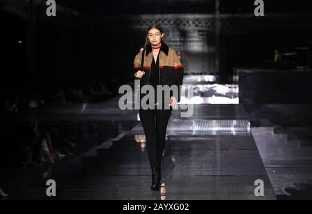 Gigi Hadid Shows Her Versatility for Burberry's New Campaign!: Photo  4290790, Fashion, Gigi Hadid Photos