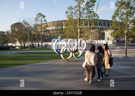 view-of-the-olympic-rings-near-the-new-national-stadium-in-kasumigaoka-shinjuku-tokyo-japanthe-stadium-will-serve-as-the-main-stadium-for-the-opening-and-closing-ceremonies-and-for-the-track-and-field-events-at-the-tokyo-2020-summer-olympic-games-and-paralympic-games-2ayy2gr.jpg