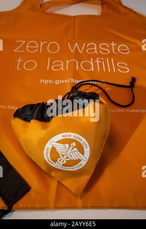 Free reusable bags are being offered to residents of New York State, United States Stock Photo