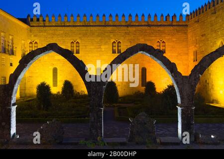 Santa Barbara garden near the walls of the Old Palace of the Archbishops at sunset, Braga, Minho, Portugal Stock Photo