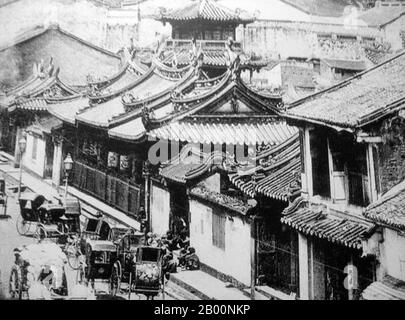 Singapore: Detail of Chinatown in the late 19th century.  Singapore hosted a trading post of the East India Company in 1819 with permission from the Sultanate of Johor. The British obtained sovereignty over the island in 1824 and Singapore became one of the British Straits Settlements in 1826. Occupied by the Japanese in World War II, Singapore declared independence, uniting with other former British territories to form Malaysia in 1963, although it was separated from Malaysia two years later. Since then it has had a massive increase in wealth, and is one of the Four Asian Tigers. Stock Photo