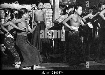 Indonesia: Young female dancers learning the skills of Balinese dance (1930s). Photography by the anthropologist and film director Nikola Drakulic. Stock Photo