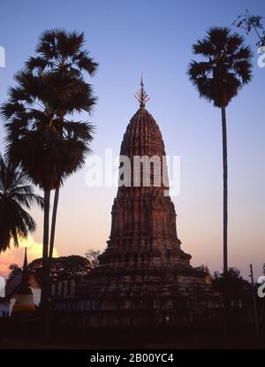 Thailand: Wat Phra Si Rattana Mahathat Chaliang at sunset, Si Satchanalai Historical Park.  Si Satchanalai was built between the 13th and 15th centuries and was an integral part of the Sukhothai Kingdom. It was usually administered by family members of the Kings of Sukhothai. Stock Photo