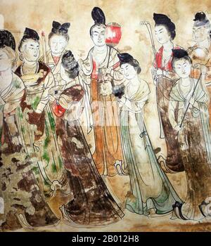 China: Qianling Tombs, Shaanxi; Tang court ladies in a fresco painting at Lady Li Xianhui's tomb.  The Qianling Mausoleum is a Tang Dynasty (618–907) tomb site located in Qian County, Shaanxi province, China, and is 85 km (53 miles) northwest of Xi'an, the former Tang capital.  Built by 684 (with additional construction until 706), the tombs of the mausoleum complex house the remains of various members of the royal Li family. This includes Emperor Gaozong of Tang (r. 649–683), as well as his wife, the Zhou Dynasty usurper and China's first (and only) governing empress Wu Zetian (r. 690–705). Stock Photo