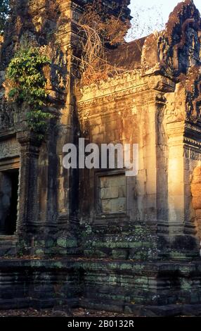 Cambodia: Thommanon, Angkor.  Thommanon is one of a pair of Hindu temples built during the reign of Suryavarman II (from 1113–1150). This small and elegant temple is located east of the Gate of Victory of Angkor Thom and north of Chau Say Tevoda. The temple is dedicated to Shiva and Vishnu. Stock Photo