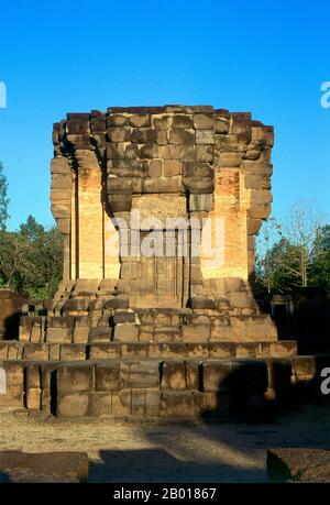 Thailand: The sandstone prang of Prasat Hin Wat Sa Kamphaeng Yai, Si Saket Province, Northeast Thailand.  Prasat Hin Wat Sa Kamphaeng Yai is an 11th century Khmer temple built to honour the Hindu god, Shiva. It was converted in the 13th century to a Mahayana Buddhist temple. Stock Photo