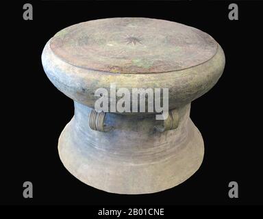 Vietnam bronze drum Stock Photo - Alamy